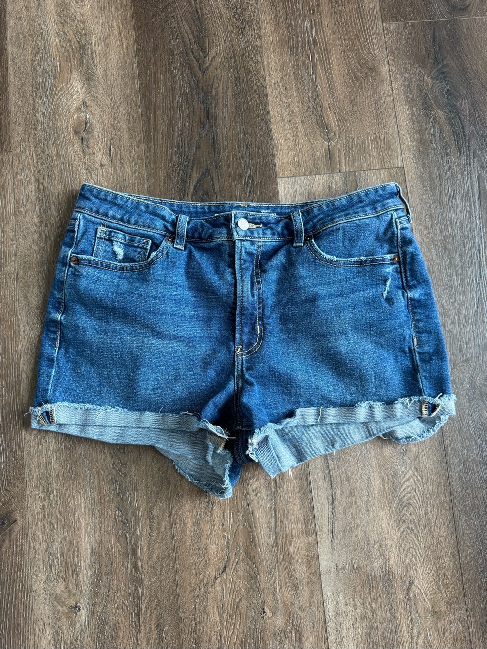 Old Navy Blue Rolled Hem Denim Shorts - Women
